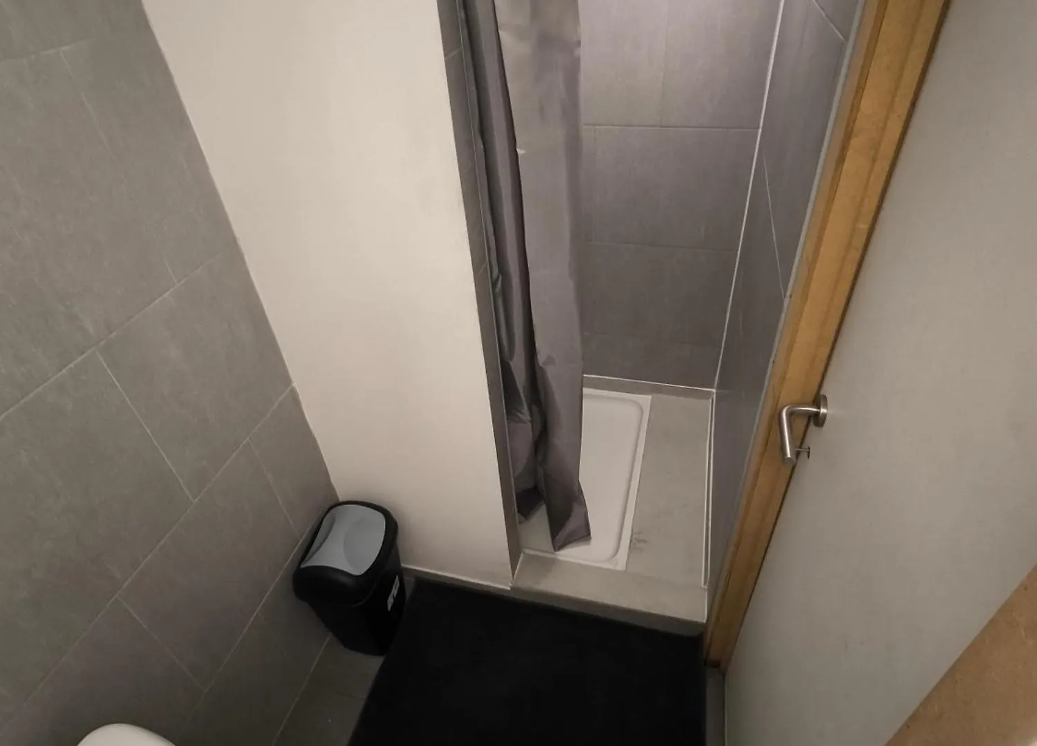 Chambres D'Hotes Charleroi Bed & Breakfast